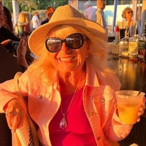 Meet your Posher, Marie